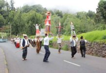 Camacha realiza tradicional cortejo do fogo