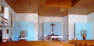 Encontro de antigos militares na igreja do Rochão